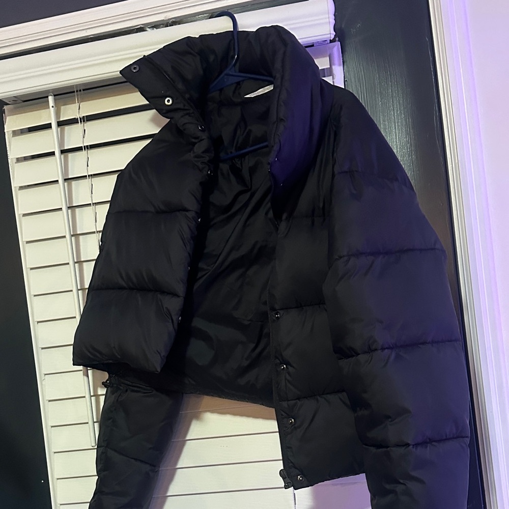 ALO Yoga Black Puffer Jacket